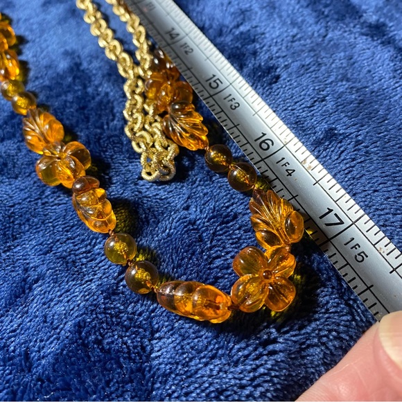 Vintage 7 pc lot marked jewelry. In good condition working clasps and closures. - Picture 14 of 16